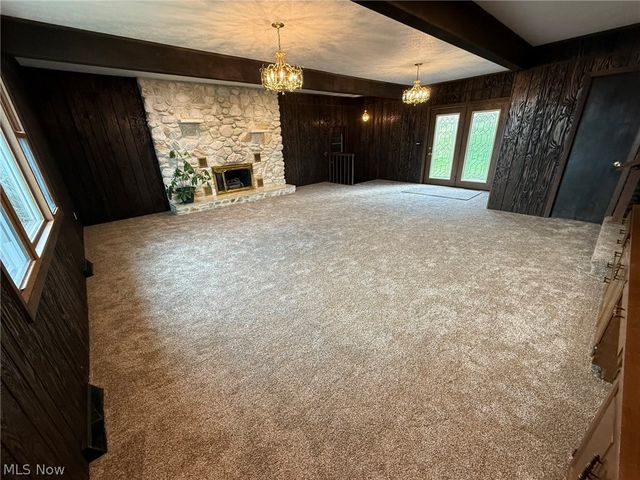 1728 State Route 39 NE, New Philadelphia, OH 44663