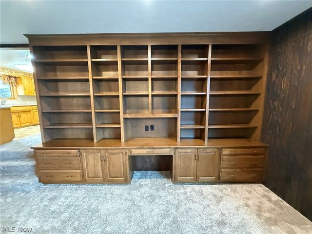 1728 State Route 39 NE, New Philadelphia, OH 44663