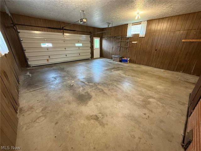 1728 State Route 39 NE, New Philadelphia, OH 44663