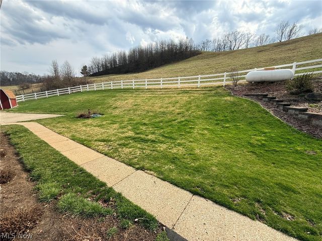 1728 State Route 39 NE, New Philadelphia, OH 44663