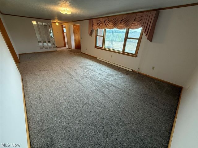 1728 State Route 39 NE, New Philadelphia, OH 44663