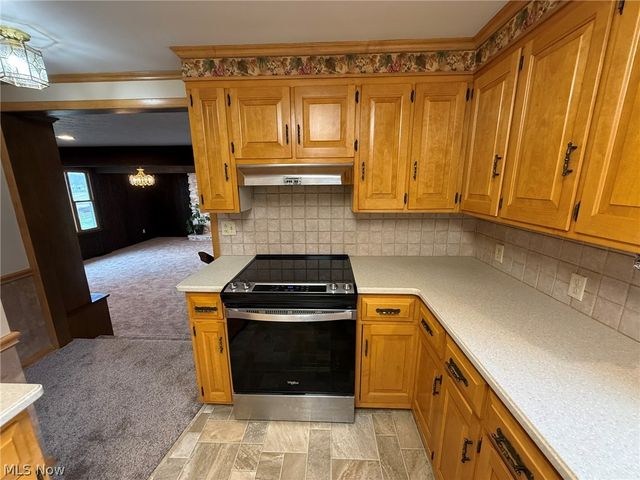 1728 State Route 39 NE, New Philadelphia, OH 44663