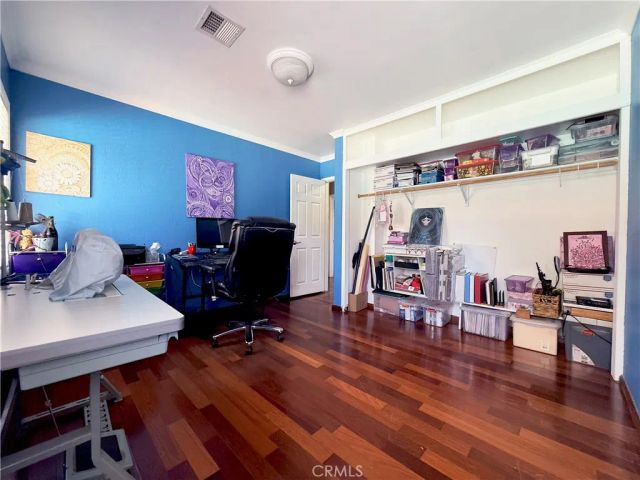 17101 Gault Street, Los Angeles, CA 91406
