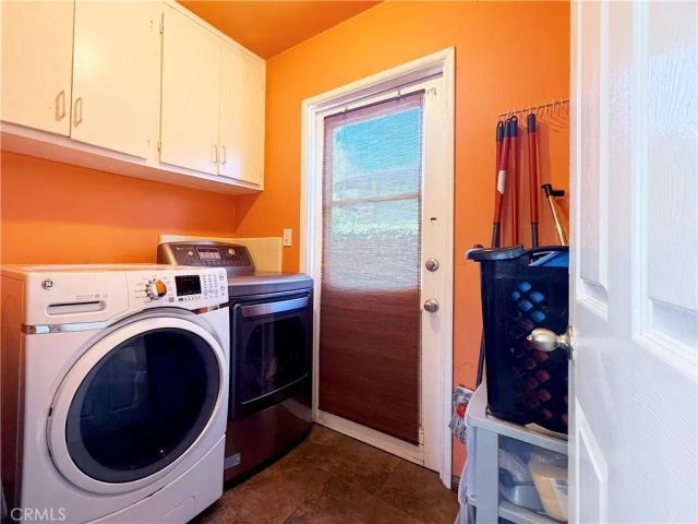 17101 Gault Street, Los Angeles, CA 91406