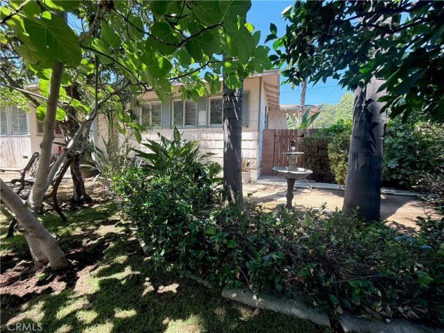 17101 Gault Street, Los Angeles, CA 91406