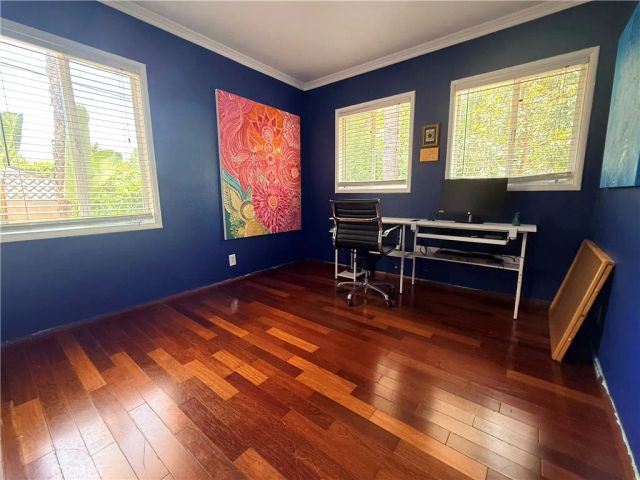 17101 Gault Street, Los Angeles, CA 91406