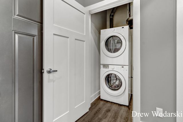 253 Prospect Avenue Ne 105, East Grand Rapids, MI 49503