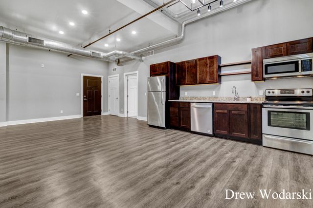 253 Prospect Avenue Ne 105, East Grand Rapids, MI 49503