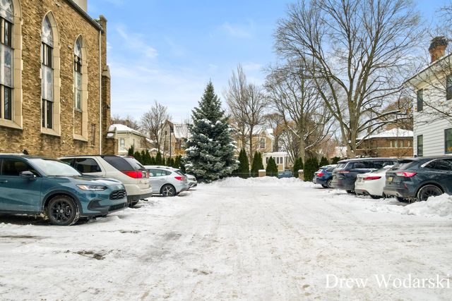 253 Prospect Avenue Ne 105, East Grand Rapids, MI 49503