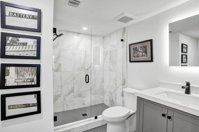 2421 NE 12th Street, Fort Lauderdale, FL 33304
