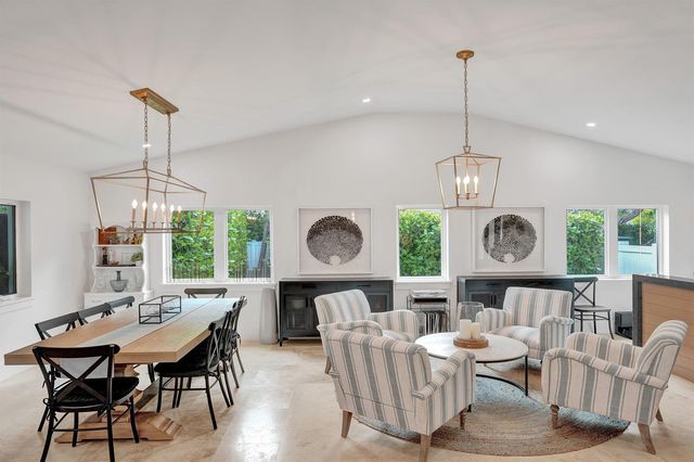 2421 NE 12th Street, Fort Lauderdale, FL 33304