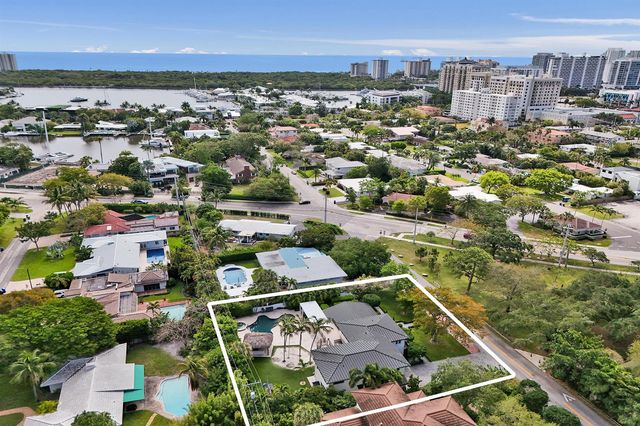 2421 NE 12th Street, Fort Lauderdale, FL 33304