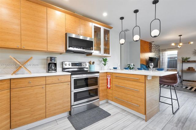 201 NE 16th Ct, Fort Lauderdale, FL 33305