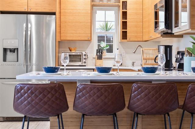 201 NE 16th Ct, Fort Lauderdale, FL 33305