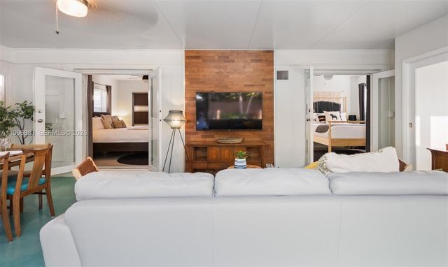 201 NE 16th Ct, Fort Lauderdale, FL 33305