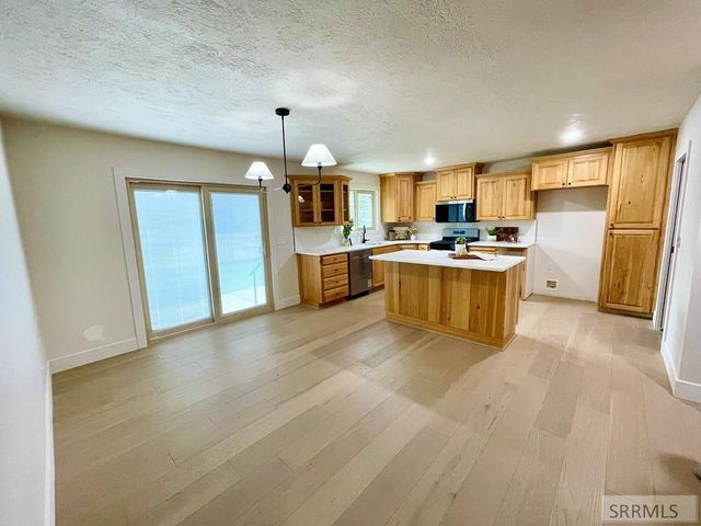 2725 Glenwood Drive, Idaho Falls, ID 83404