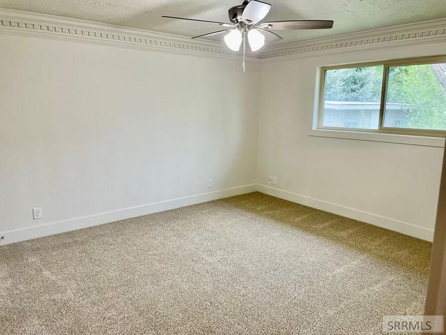 2725 Glenwood Drive, Idaho Falls, ID 83404