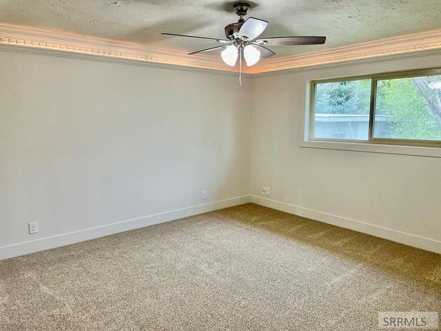 2725 Glenwood Drive, Idaho Falls, ID 83404