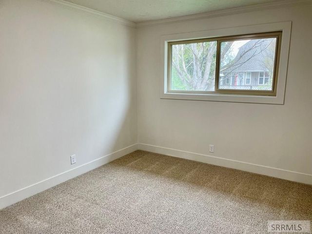 2725 Glenwood Drive, Idaho Falls, ID 83404