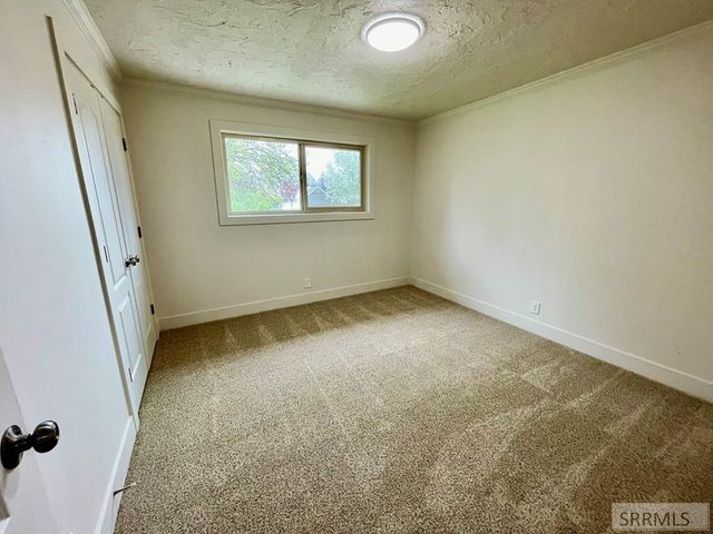 2725 Glenwood Drive, Idaho Falls, ID 83404