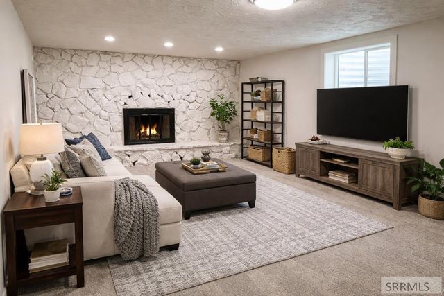2725 Glenwood Drive, Idaho Falls, ID 83404