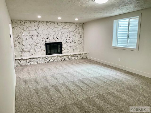 2725 Glenwood Drive, Idaho Falls, ID 83404