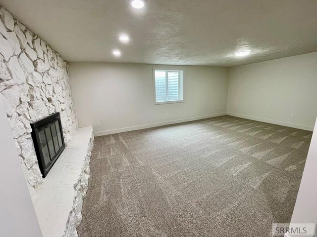 2725 Glenwood Drive, Idaho Falls, ID 83404