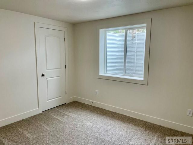 2725 Glenwood Drive, Idaho Falls, ID 83404
