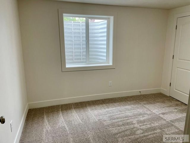 2725 Glenwood Drive, Idaho Falls, ID 83404