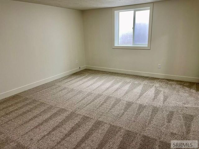 2725 Glenwood Drive, Idaho Falls, ID 83404