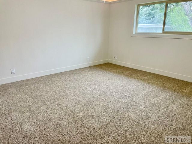 2725 Glenwood Drive, Idaho Falls, ID 83404