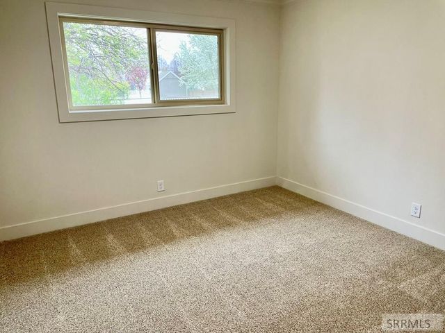 2725 Glenwood Drive, Idaho Falls, ID 83404