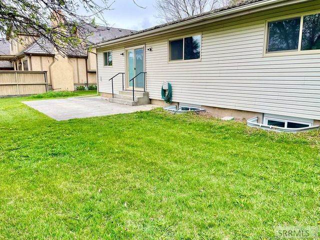 2725 Glenwood Drive, Idaho Falls, ID 83404