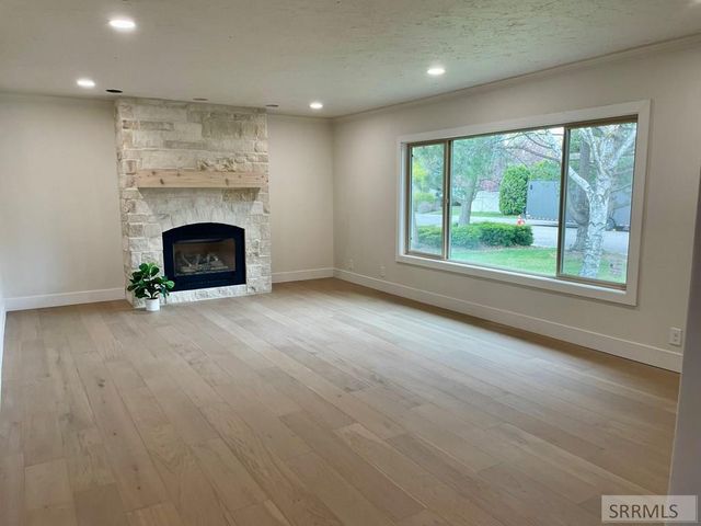 2725 Glenwood Drive, Idaho Falls, ID 83404