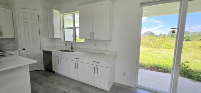370 CHALET Avenue S, Lehigh Acres, FL 33974