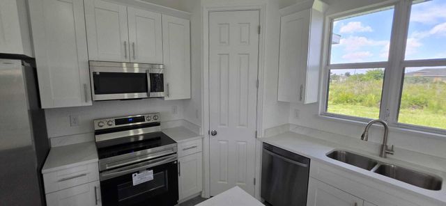 370 CHALET Avenue S, Lehigh Acres, FL 33974