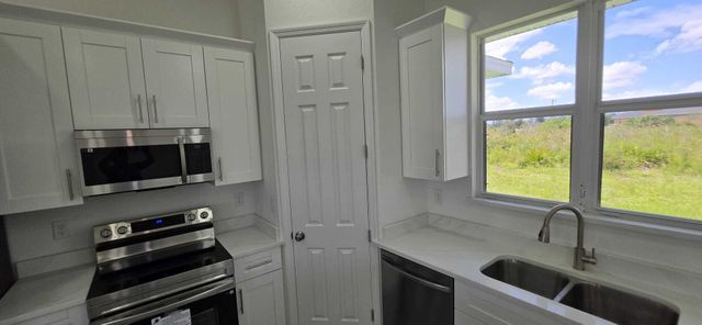 370 CHALET Avenue S, Lehigh Acres, FL 33974