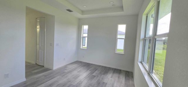 370 CHALET Avenue S, Lehigh Acres, FL 33974