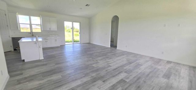 370 CHALET Avenue S, Lehigh Acres, FL 33974