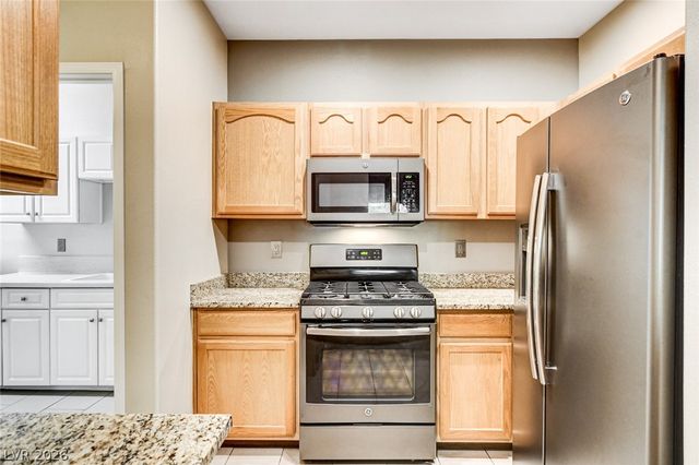 8729 Red Brook Drive 204, Las Vegas, NV 89128