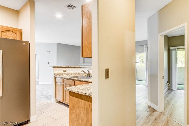 8729 Red Brook Drive 204, Las Vegas, NV 89128