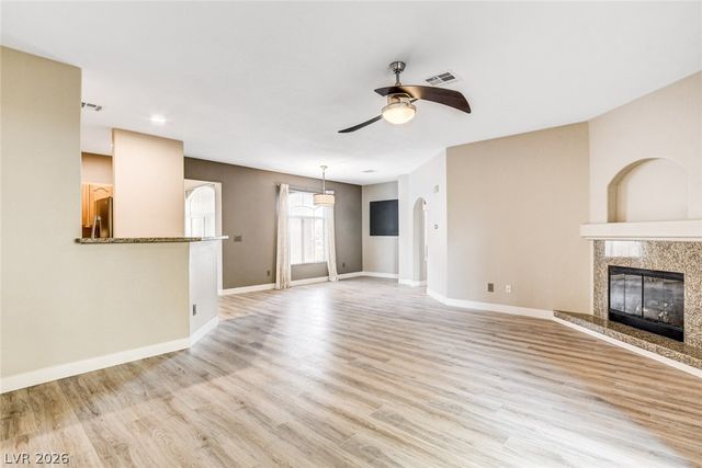 8729 Red Brook Drive 204, Las Vegas, NV 89128