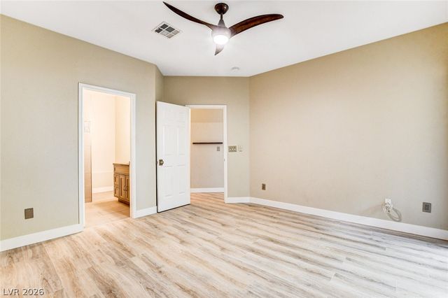 8729 Red Brook Drive 204, Las Vegas, NV 89128