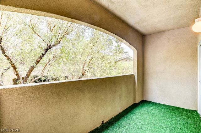 8729 Red Brook Drive 204, Las Vegas, NV 89128