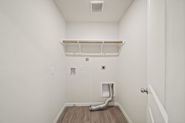 312 Lippizan Drive, Alvin, TX 77511