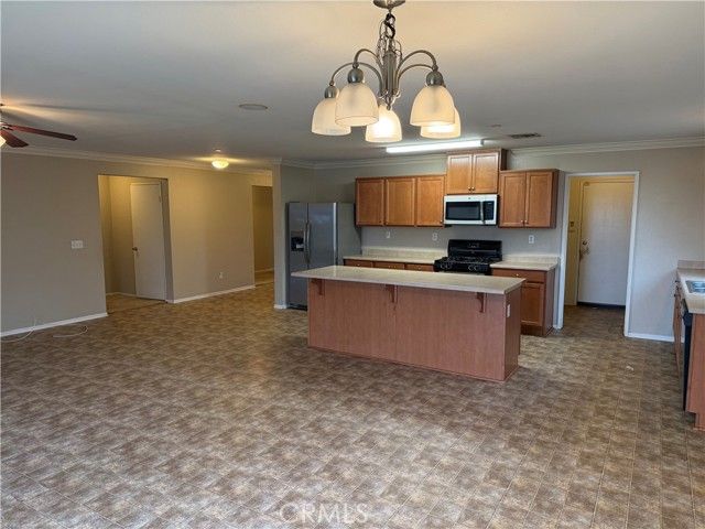 921 Yukon, San Jacinto, CA 92582