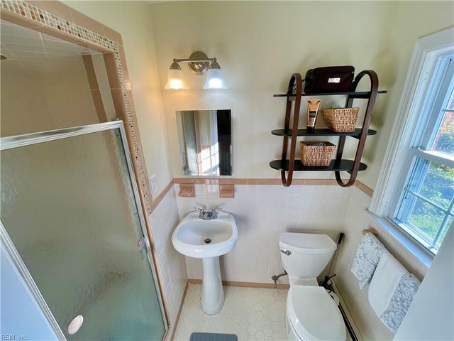 1109 Five Forks RD, Virginia Beach, VA 23455