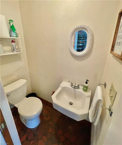 1109 Five Forks RD, Virginia Beach, VA 23455