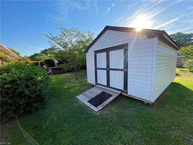 1109 Five Forks RD, Virginia Beach, VA 23455