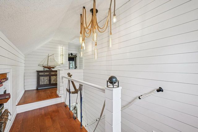 N1577 Shore Haven DRIVE, Fontana, WI 53125